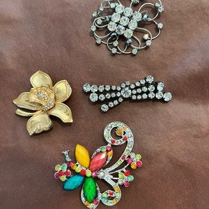 Mixed very colorful Pin for women